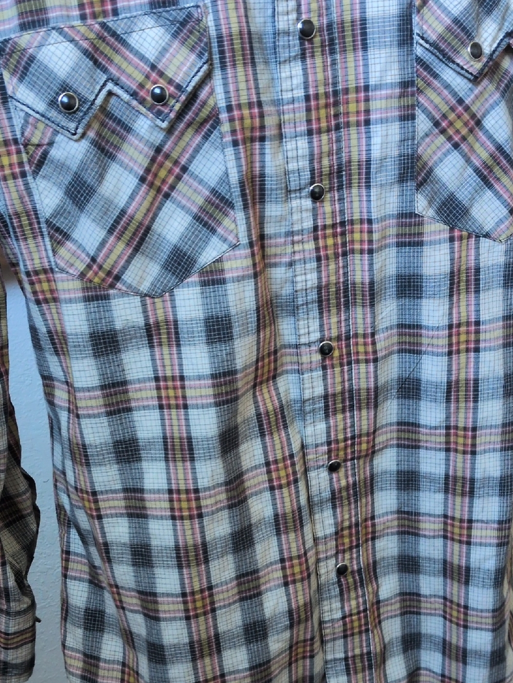 ✨ Vintage Wrangler Plaid Pearl Snap Button Down Shirt Size M - Picture 8 of 14